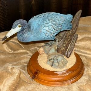RARE 1985 Little Blue Heron hand carved by John Mullican Hamilton Collection.